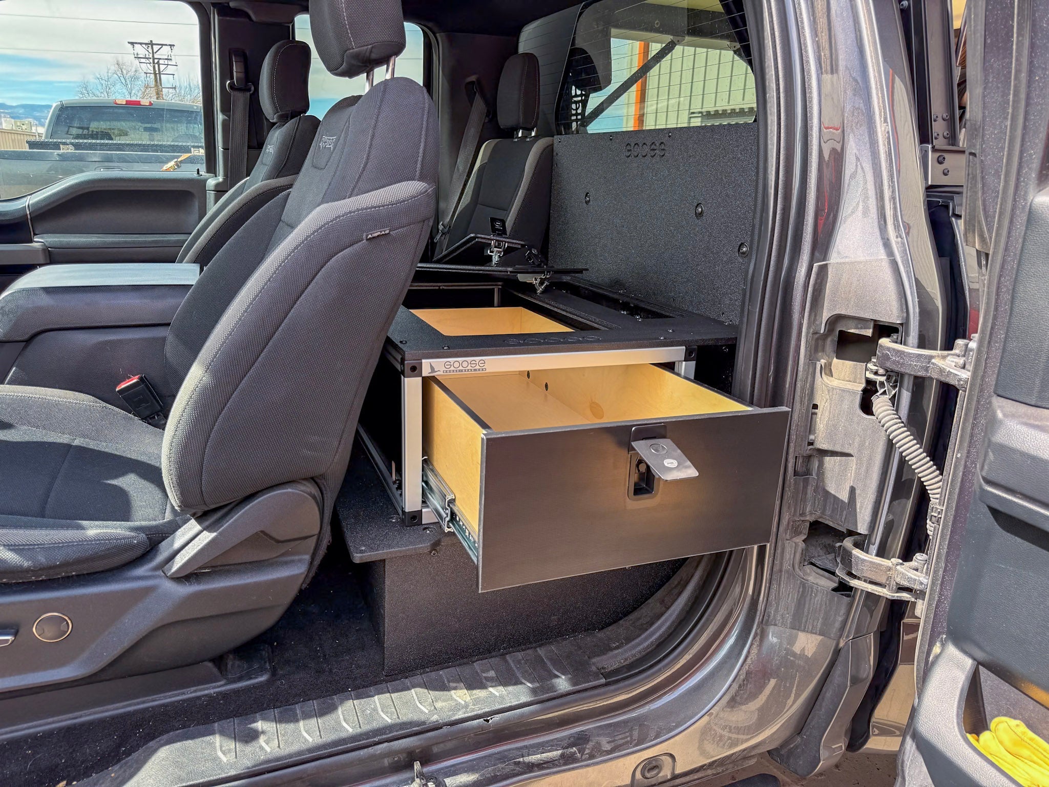 Goose Gear Ford - F150 - 2015 - Present - 13th - 14th Gen - Super Cab - without the center mounted B&O Subwoofer - Explore Series - Single Drawer Module - With Fitted Top Plate