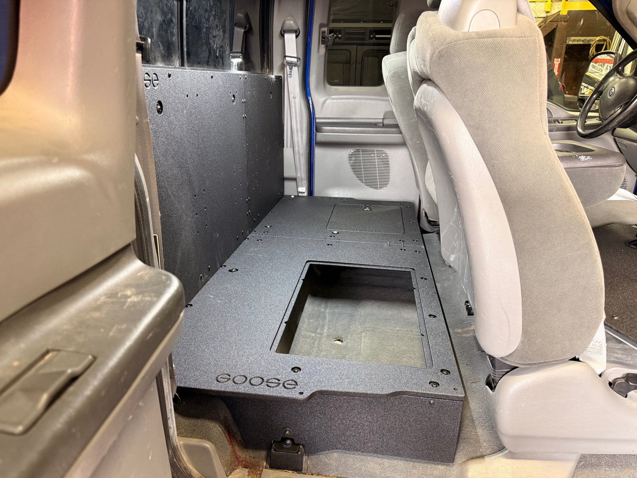 Goose Gear Ford - F250 - 350 - 1999 - 2007 - 1st Gen - Super Cab - Explore Series - Second Row Seat Delete - 100%