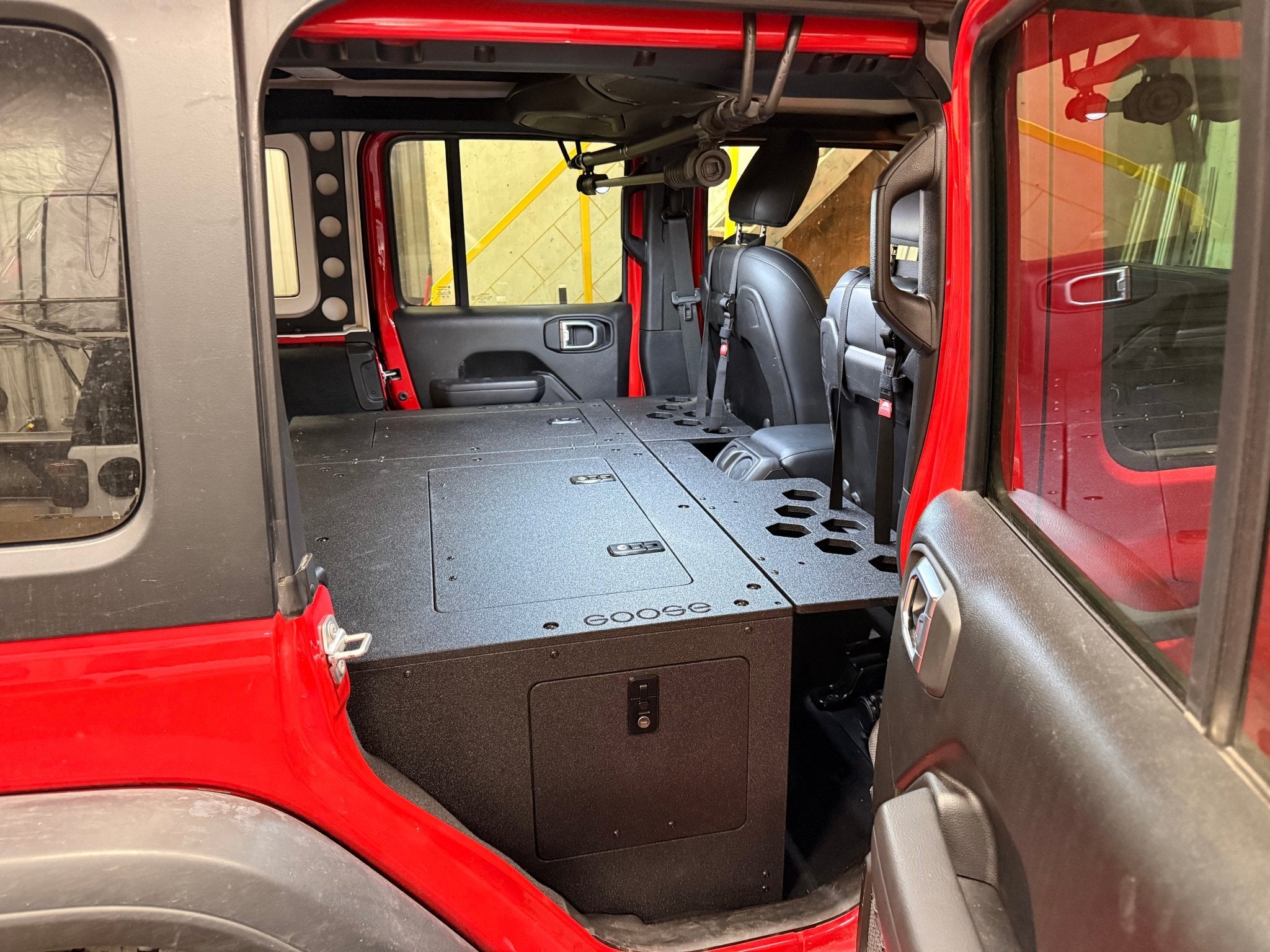 Goose Gear Jeep - Wrangler - 2024 - Present - JLU - 4 Door - Explore Series - Seat Delete Plate System - Second Row - Module Based - 10" Module