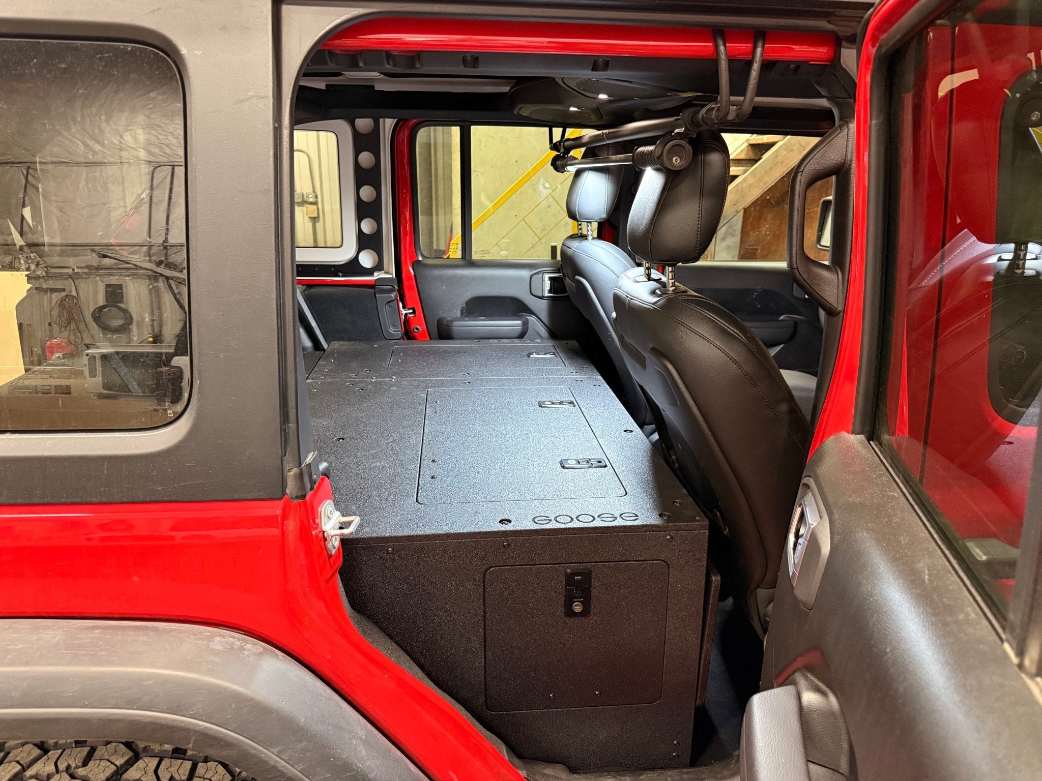 Goose Gear Jeep - Wrangler - 2024 - Present - JLU - 4 Door - Explore Series - Seat Delete Plate System - Second Row - Module Based - 10" Module