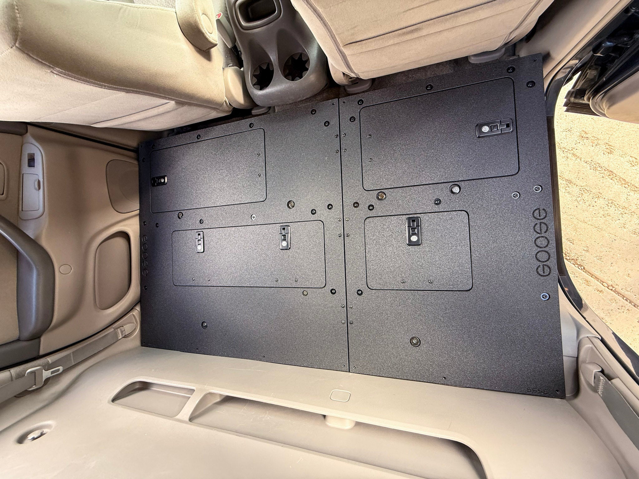 Goose Gear Toyota Tundra - 2000 - 2006 1st Gen - Double Cab - Second Row Seat Delete Plate System