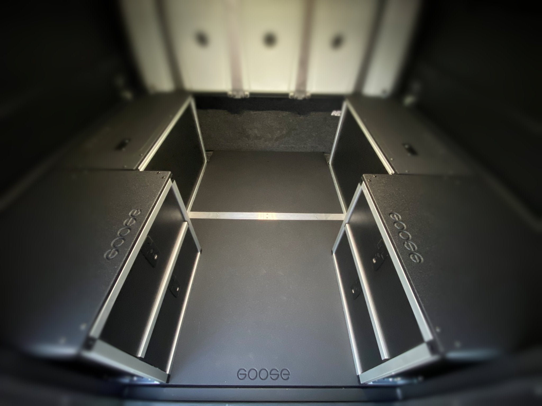 Goose Gear Alu-Cab Canopy Camper V2 - Chevy Colorado/GMC Canyon 2015-Present 2nd Gen. - Bed Plate System - 5&