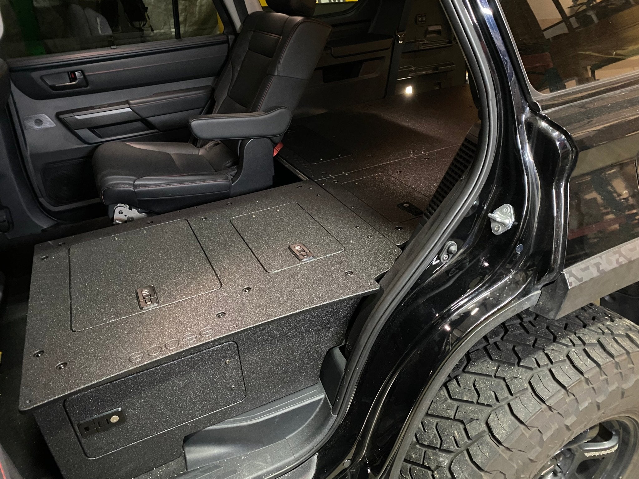 Goose Gear Toyota - Sequoia - 2023-Present - 3rd Gen - Explore Series - Seat Delete Plate System - Second Row with Captain&