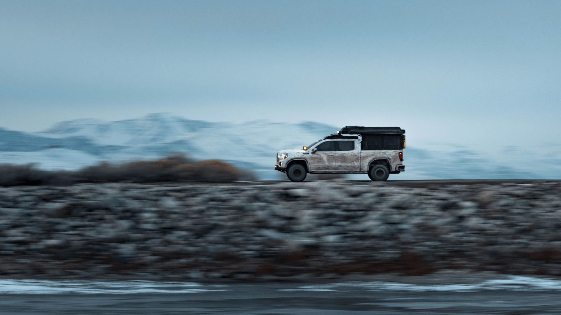 Alu-Cab Alu-Cabin Canopy Camper - Chevrolet Silverado 1500 and GMC Sierra 1500 - 5'8" Bed - Goose Gear