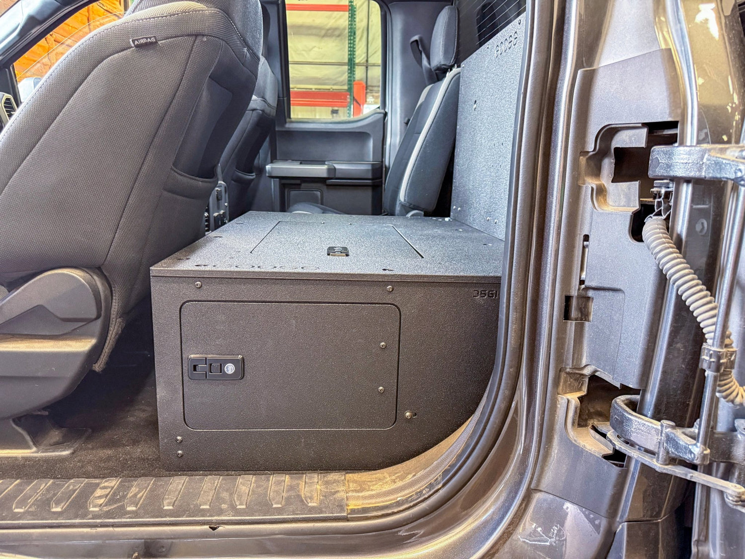 Goose Gear Ford - F - 150 - 2015 - Present - 13th &amp; 14th Gen - Explore Series - SuperCab - Second Row - HIGH Seat Delete Plate System - Without Subwoofer