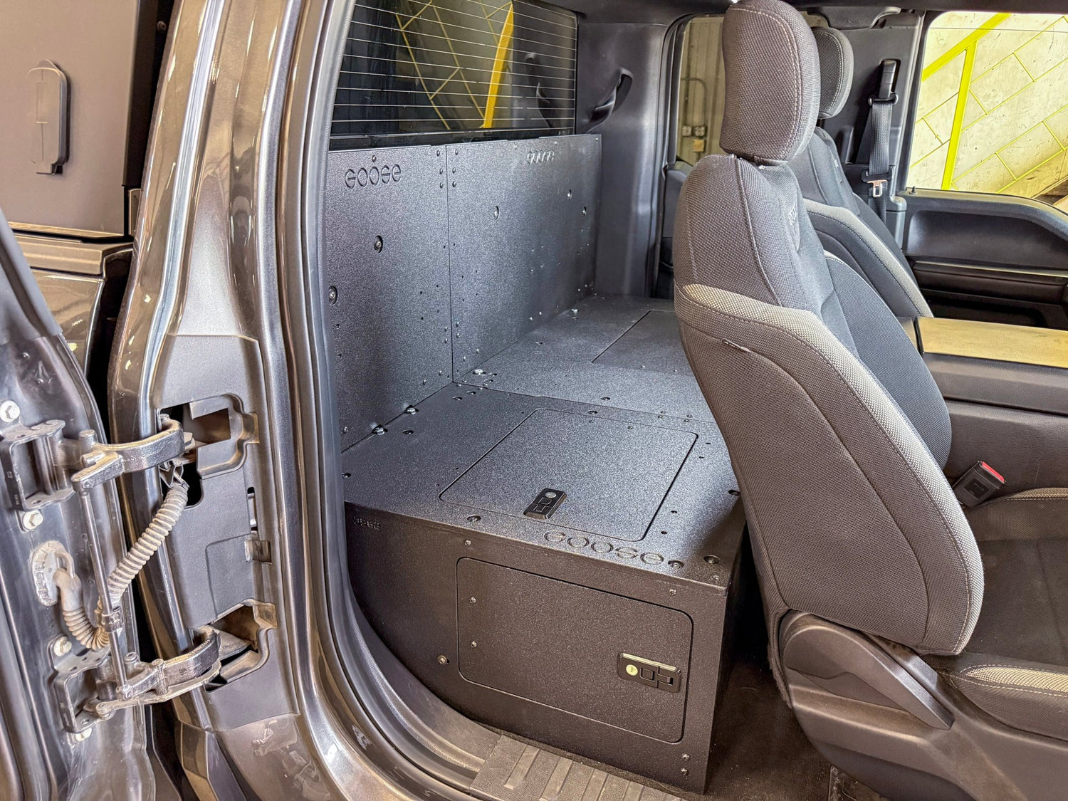 Goose Gear Ford - F - 150 - 2015 - Present - 13th &amp; 14th Gen - Explore Series - SuperCab - Second Row - HIGH Seat Delete Plate System - Without Subwoofer