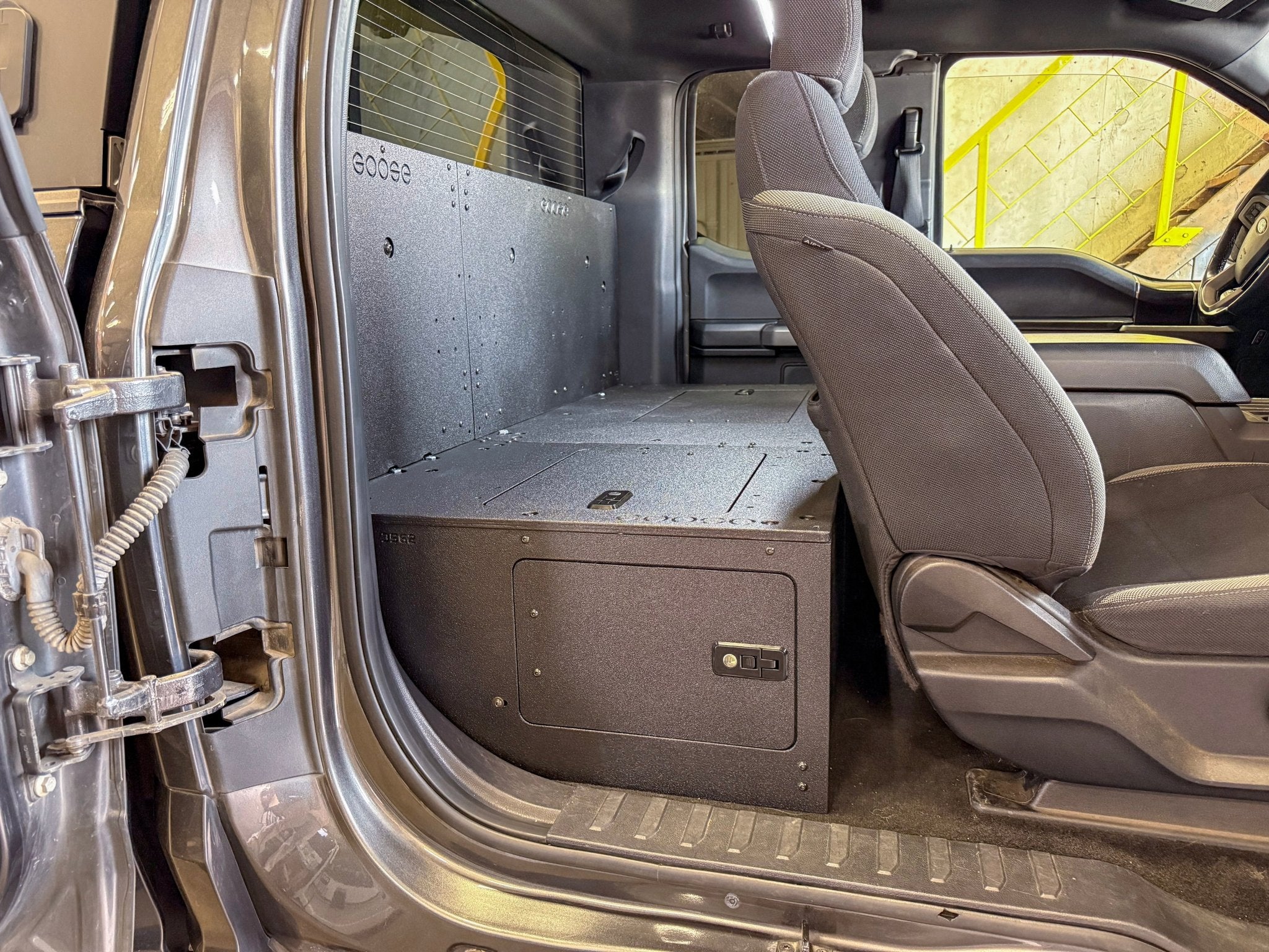 Goose Gear Ford - F - 150 - 2015 - Present - 13th &amp; 14th Gen - Explore Series - SuperCab - Second Row - HIGH Seat Delete Plate System - Without Subwoofer