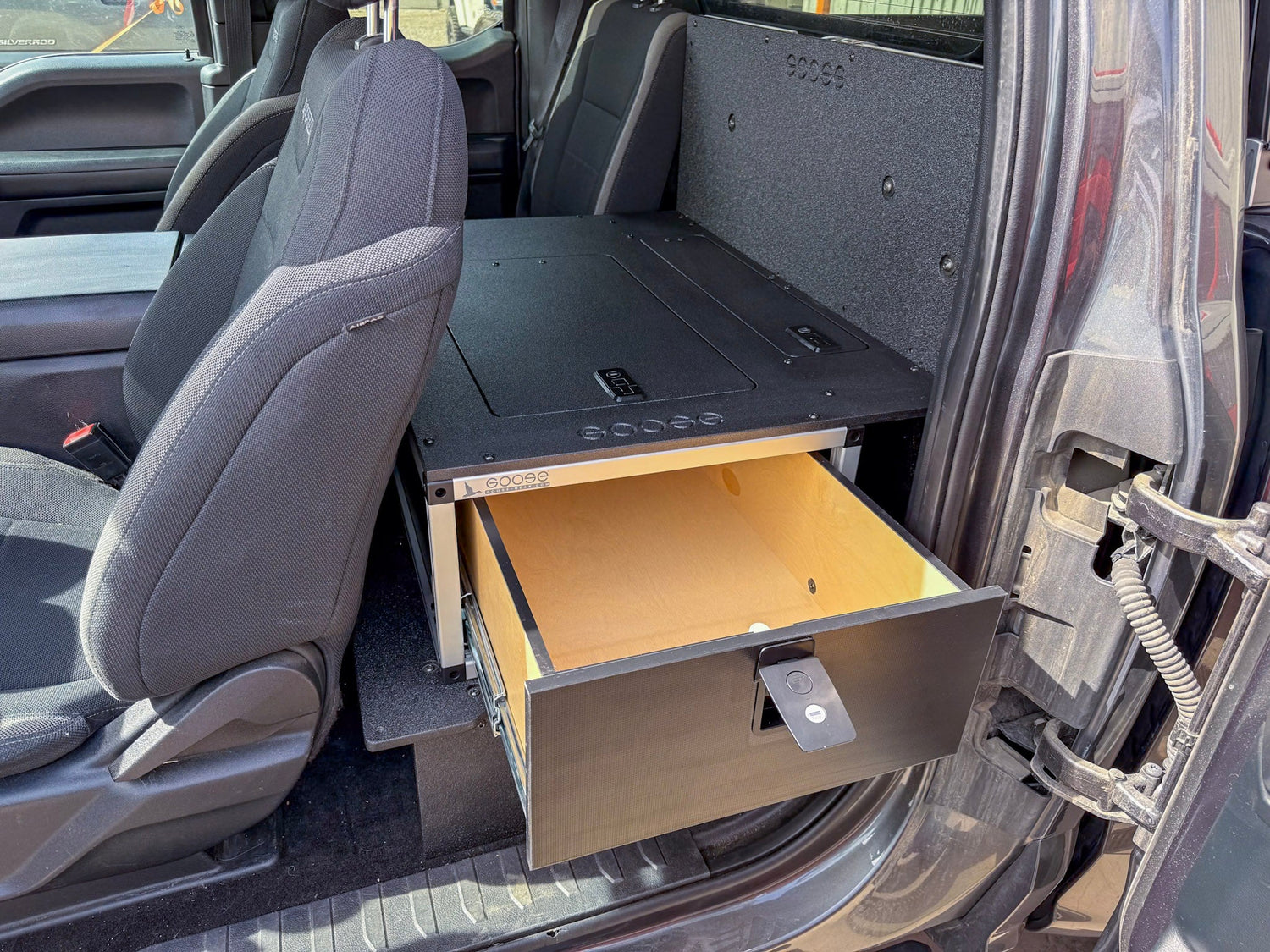 Goose Gear Ford - F150 - 2015 - Present - 13th - 14th Gen - Super Cab - without the center mounted B&amp;O Subwoofer - Explore Series - Single Drawer Module - With Fitted Top Plate
