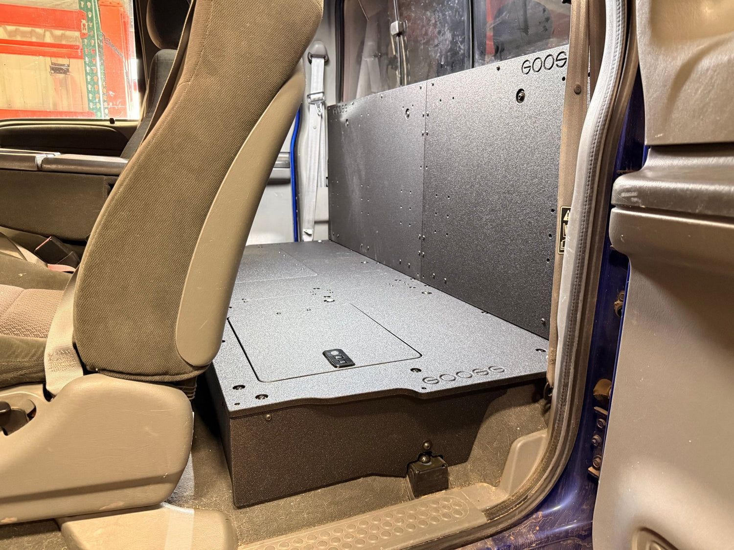 Goose Gear Ford - F250 - 350 - 1999 - 2007 - 1st Gen - Super Cab - Explore Series - Second Row Seat Delete - 100%