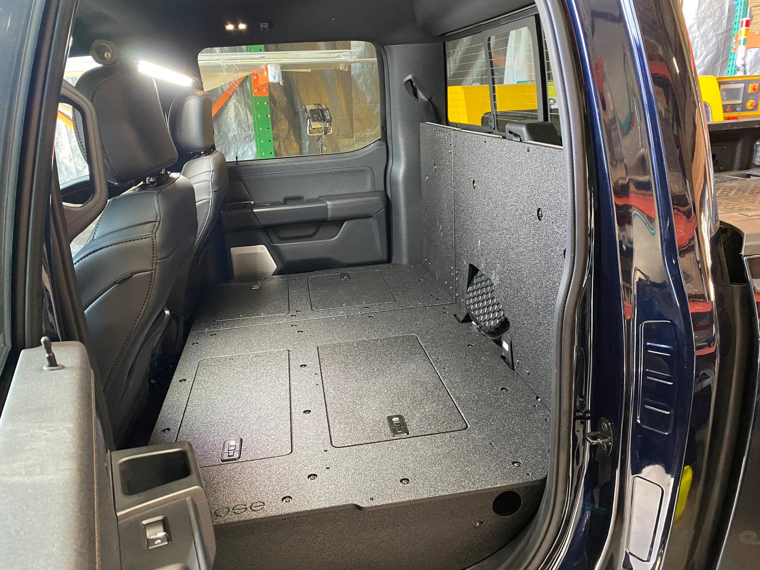 Goose Gear Ford Super Duty F250 - F550 2017 - Present 4th &amp; 5th Gen. Crew Cab - Second Row Seat Delete Plate System