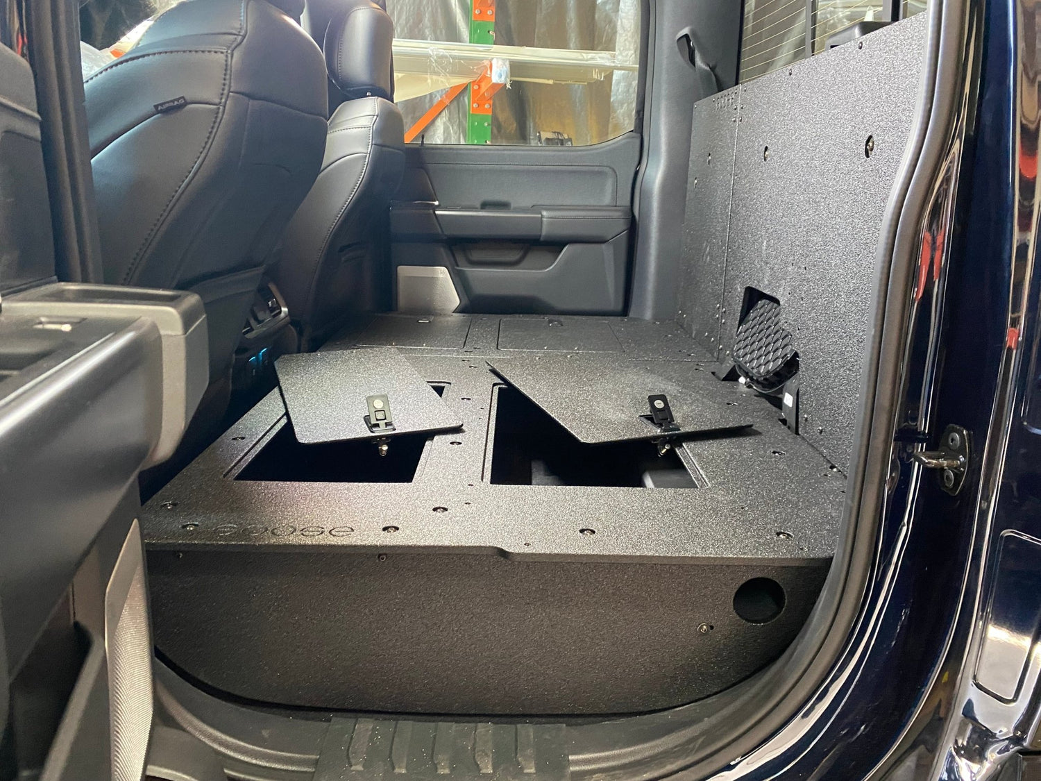 Goose Gear Ford Super Duty F250 - F550 2017 - Present 4th &amp; 5th Gen. Crew Cab - Second Row Seat Delete Plate System