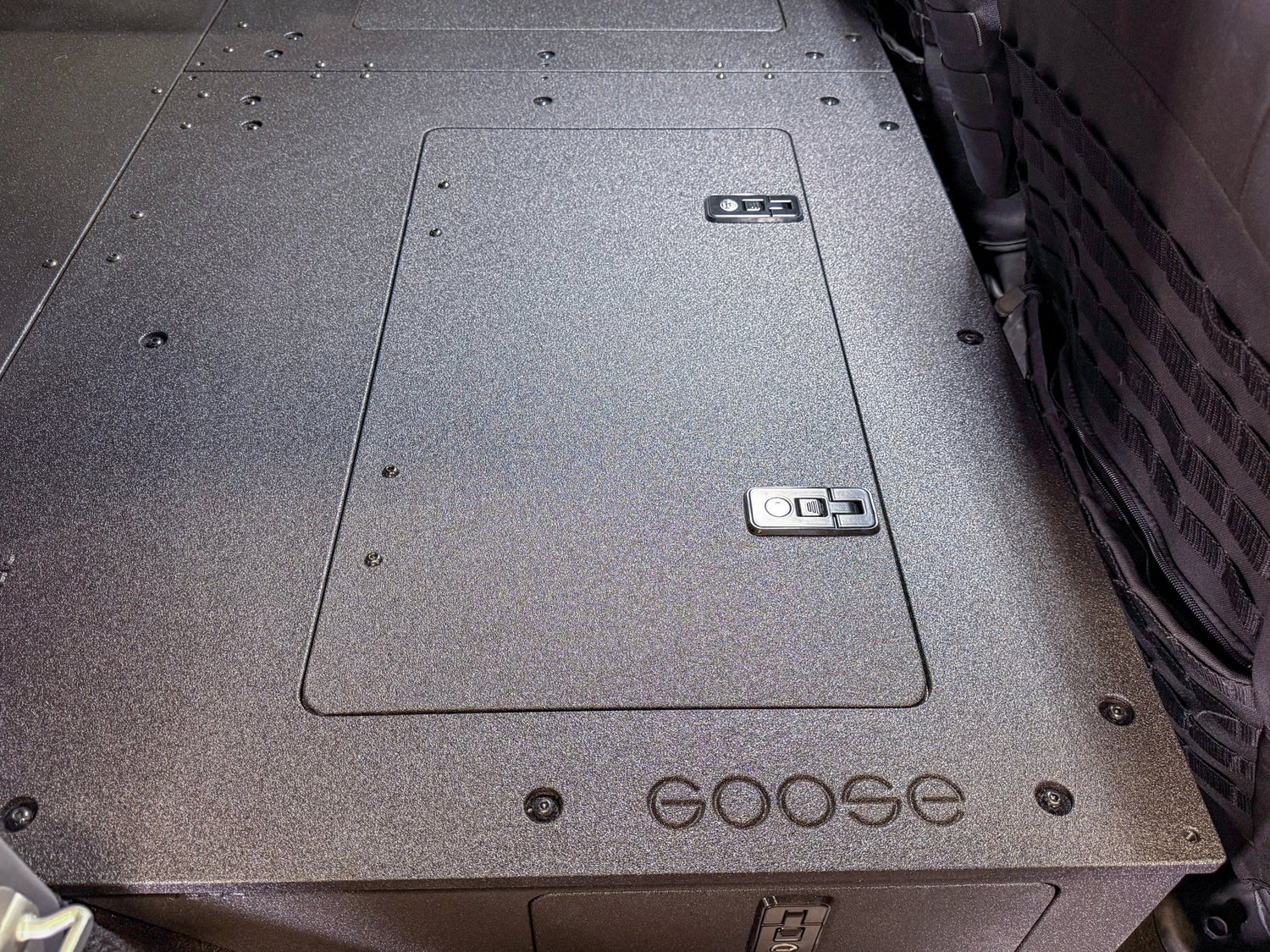 Goose Gear Jeep - Wrangler - 2007 - 2018 - JKU - 4 Door - Explore Series - Seat Delete Plate System - Second Row - Module Based - 8" Module