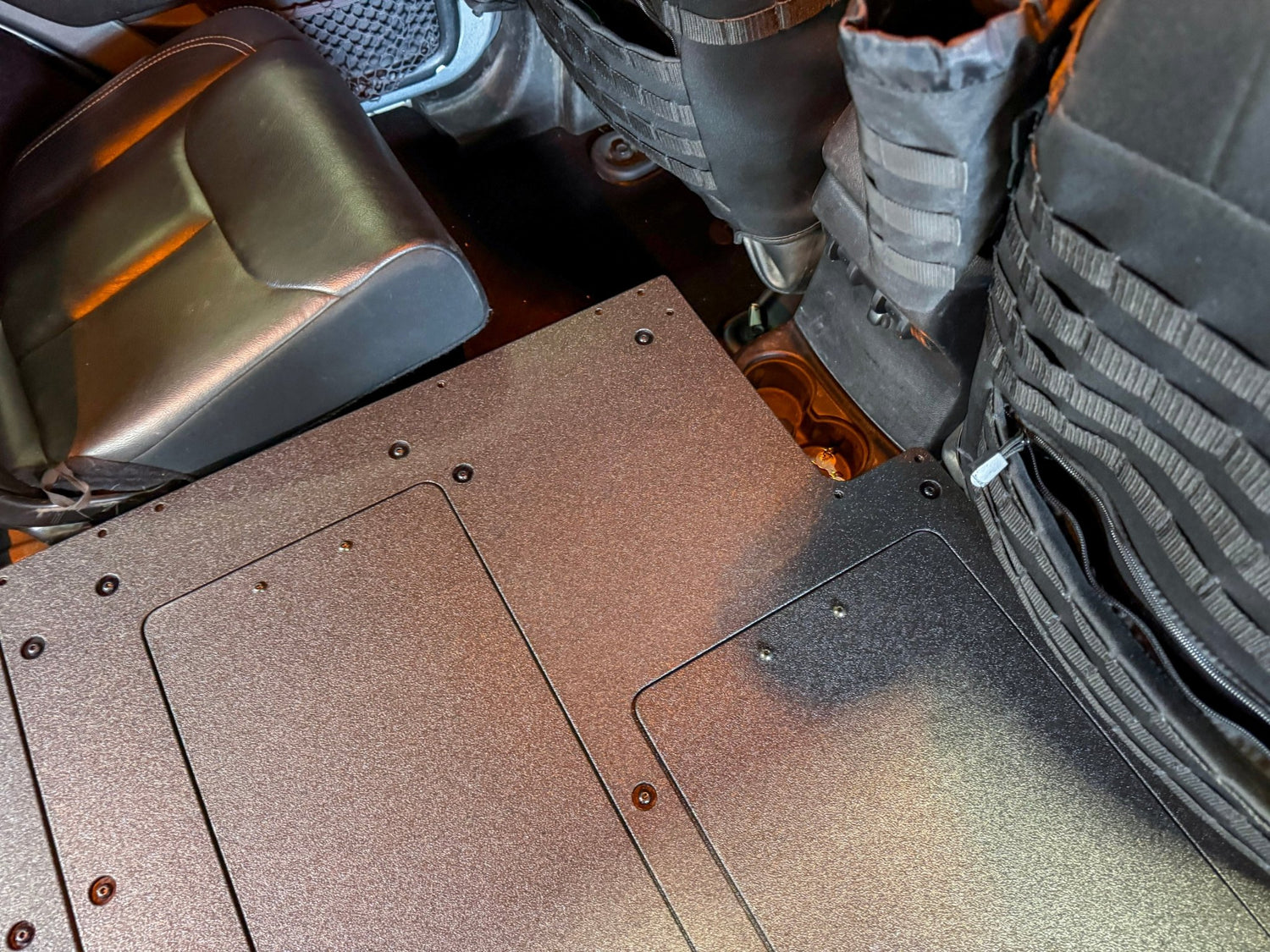 Goose Gear Jeep Wrangler 2007 - 2018 JKU 4 Door - Second Row Seat Delete Plate System - V2