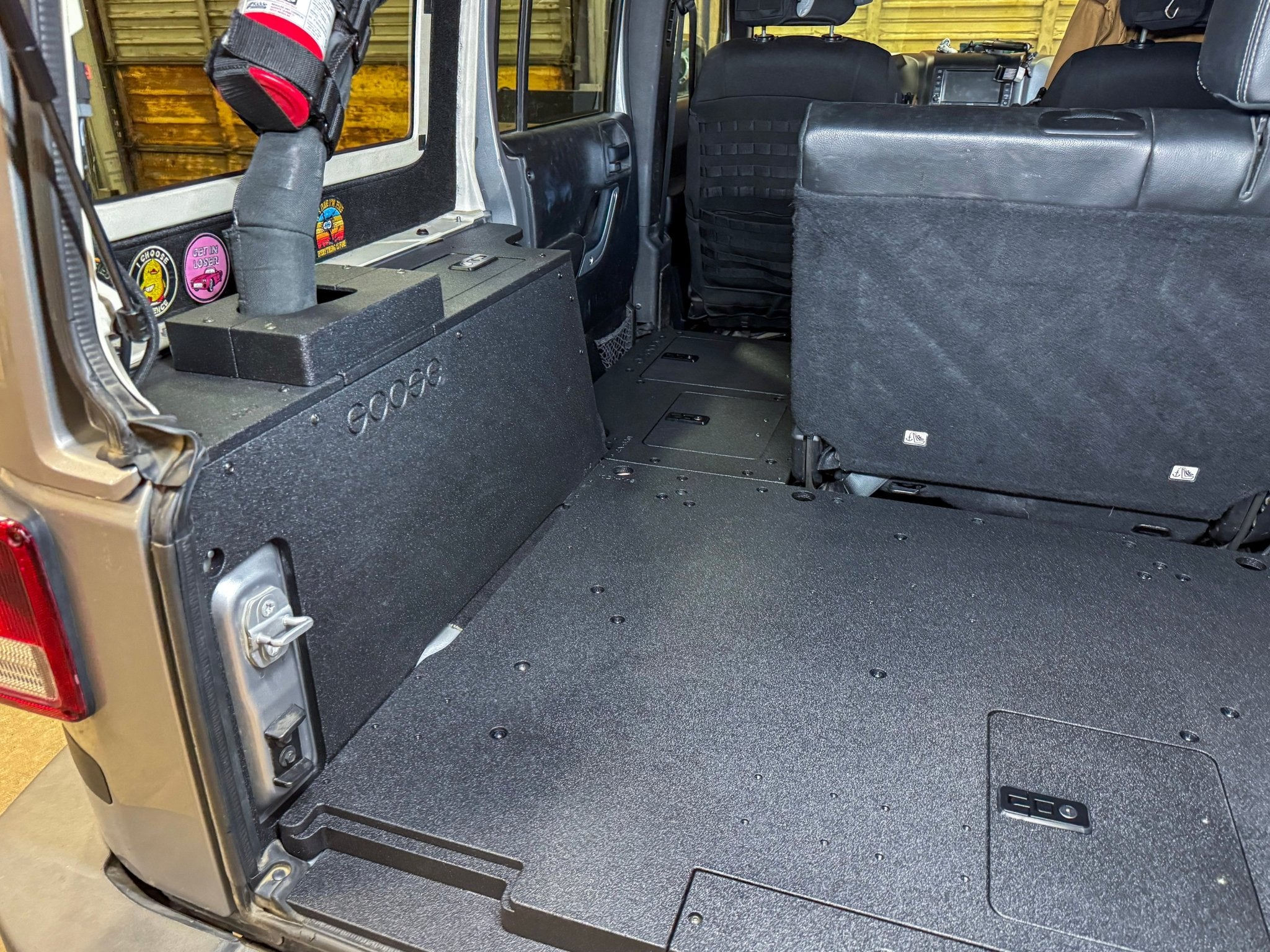 Goose Gear Jeep Wrangler 2007 - 2018 JKU 4 Door - Second Row Seat Delete Plate System - V2