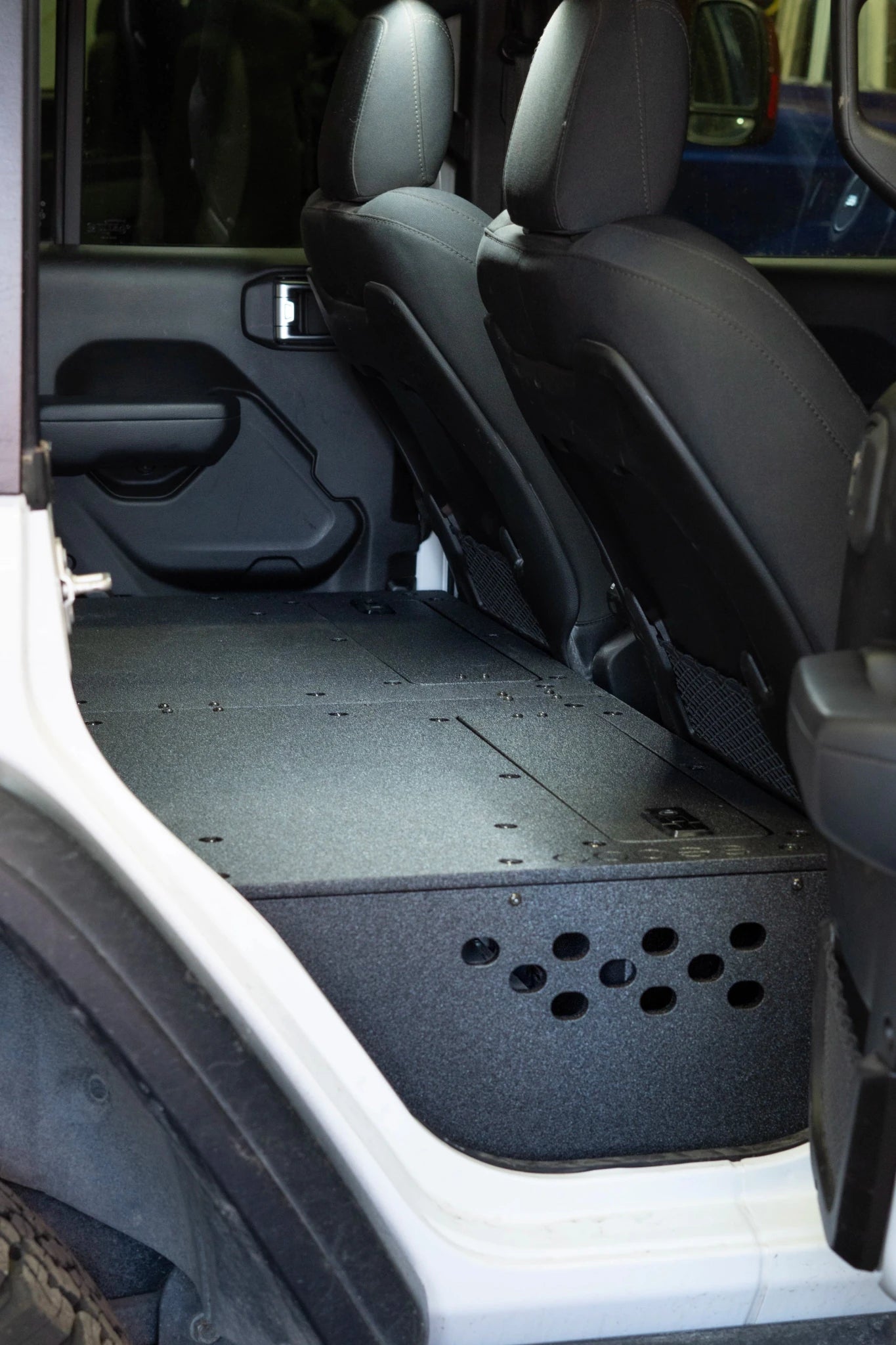 Goose Gear Jeep - Wrangler - 2021-Present - JLU 4xe - Explore Series - 100% Seat Delete - 3" Module Based