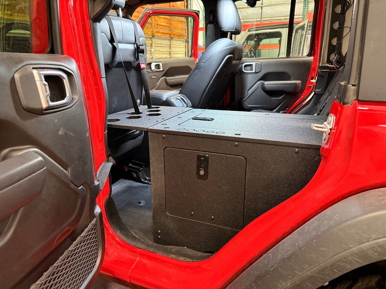 Goose Gear Jeep - Wrangler - 2024 - Present - JLU - 4 Door - Explore Series - Seat Delete Plate System - Second Row - Module Based - 10" Module