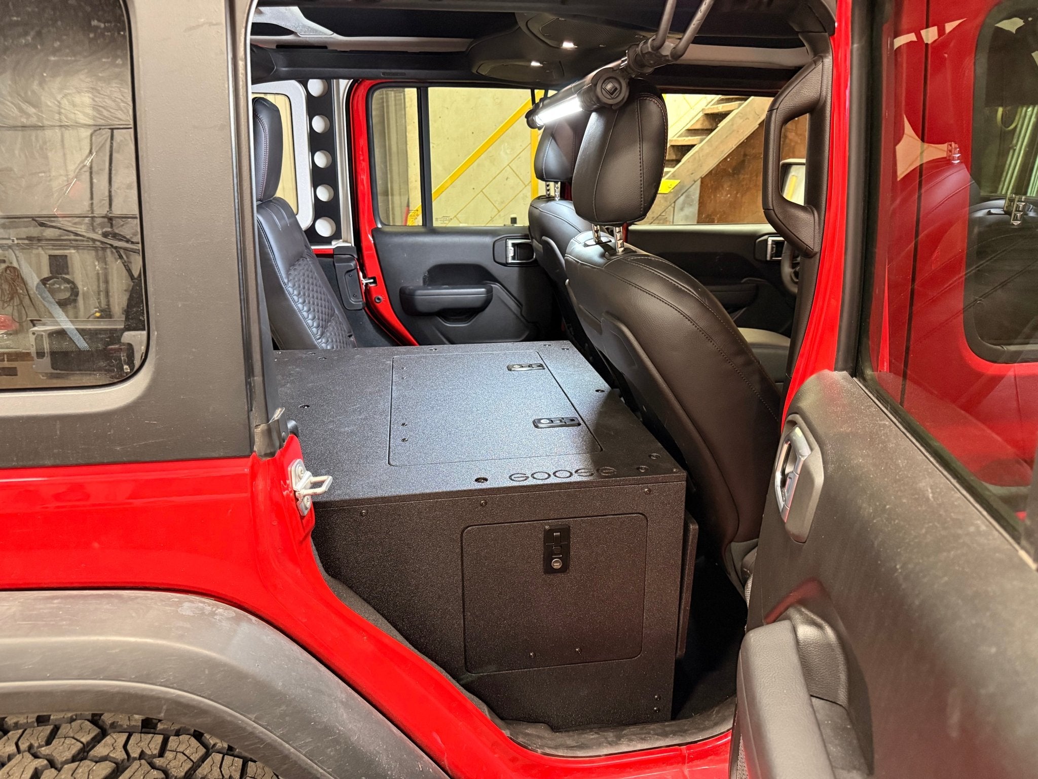 Goose Gear Jeep - Wrangler - 2024 - Present - JLU - 4 Door - Explore Series - Seat Delete Plate System - Second Row - Module Based - 10" Module