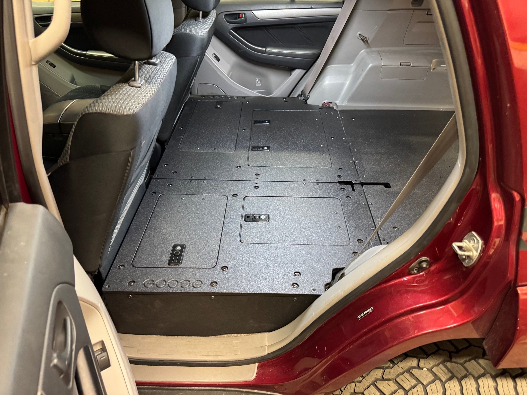 Goose Gear Toyota - 4Runner - 2003-2009 - 4th Gen - Non 3rd Row - Explore Series - Seat Delete Plate System - Second Row - Plate Based
