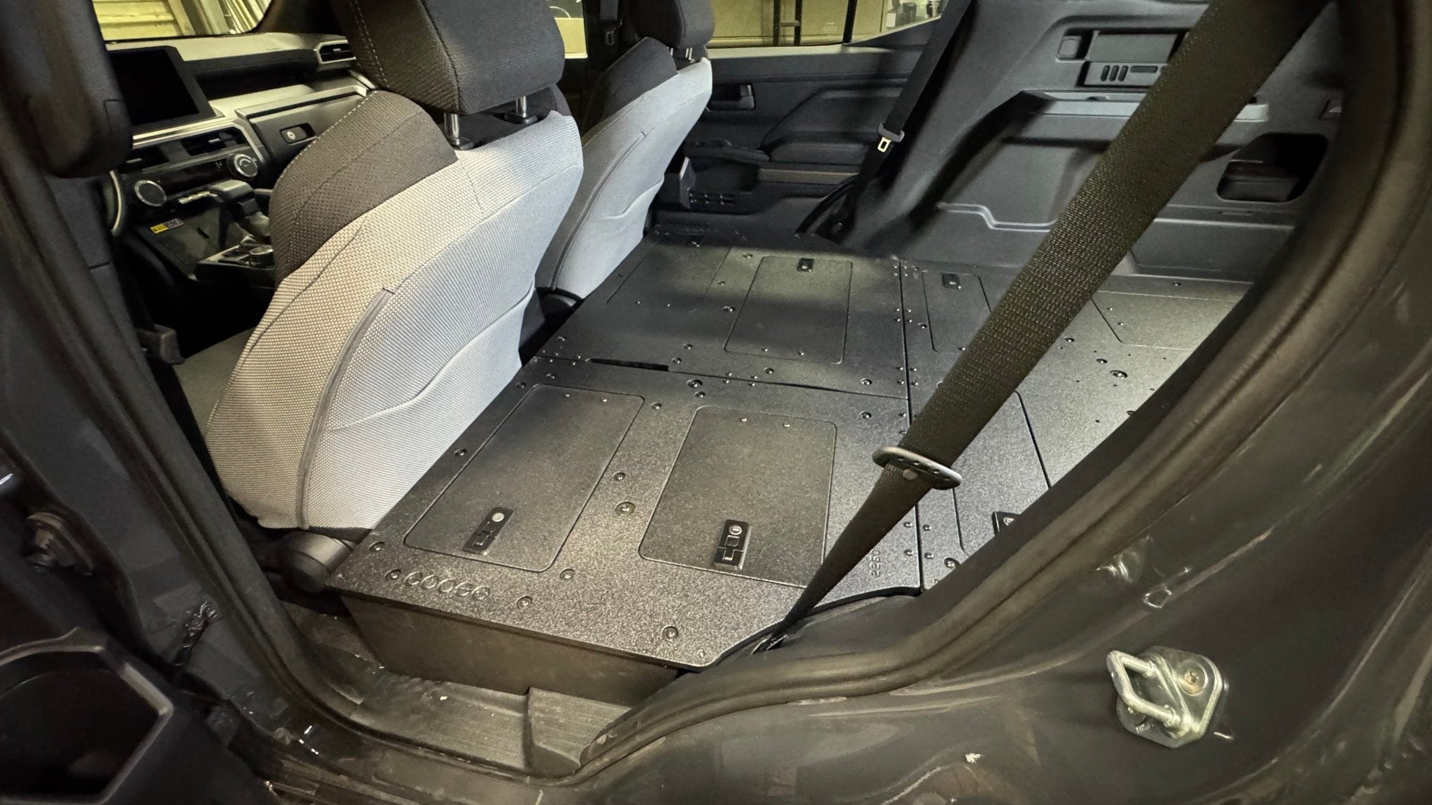 Goose Gear Toyota - 4Runner - 2025 - Present - 6th Gen - Explore Series - Seat Delete Plate System - Plate Based - Non - Hybrid - Non - Third Row Vehicles
