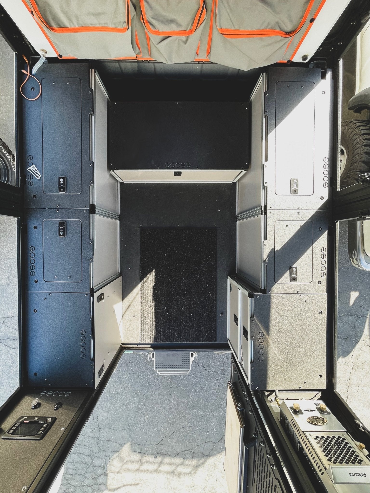 Goose Gear Alu-Cab Alu-Cabin Canopy Camper - Chevrolet Silverado 1500 / GMC Sierra 1500 2019-Present 4th Gen. - Rear Double Drawer Module