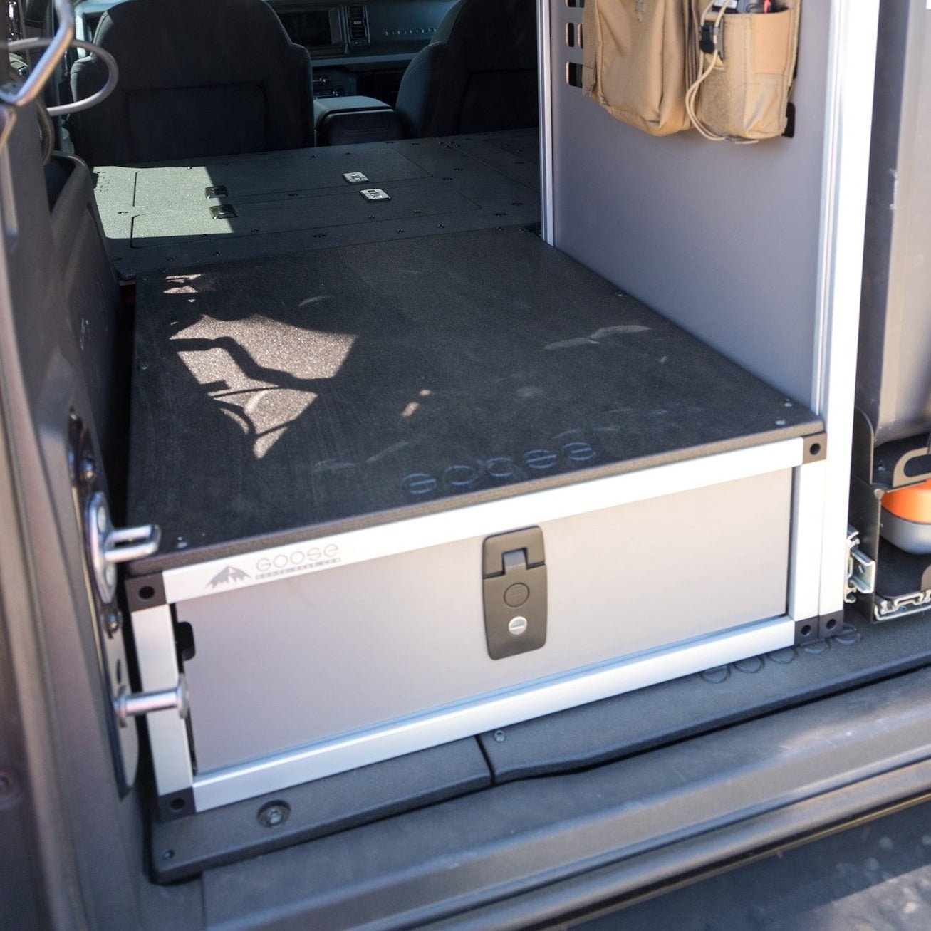 Goose Gear Ford Bronco 2021-Present 6th Gen. - Single Drawer Module with Top Plate - 22 3/16&quot; Wide x 8&quot; High x 28&quot; Depth