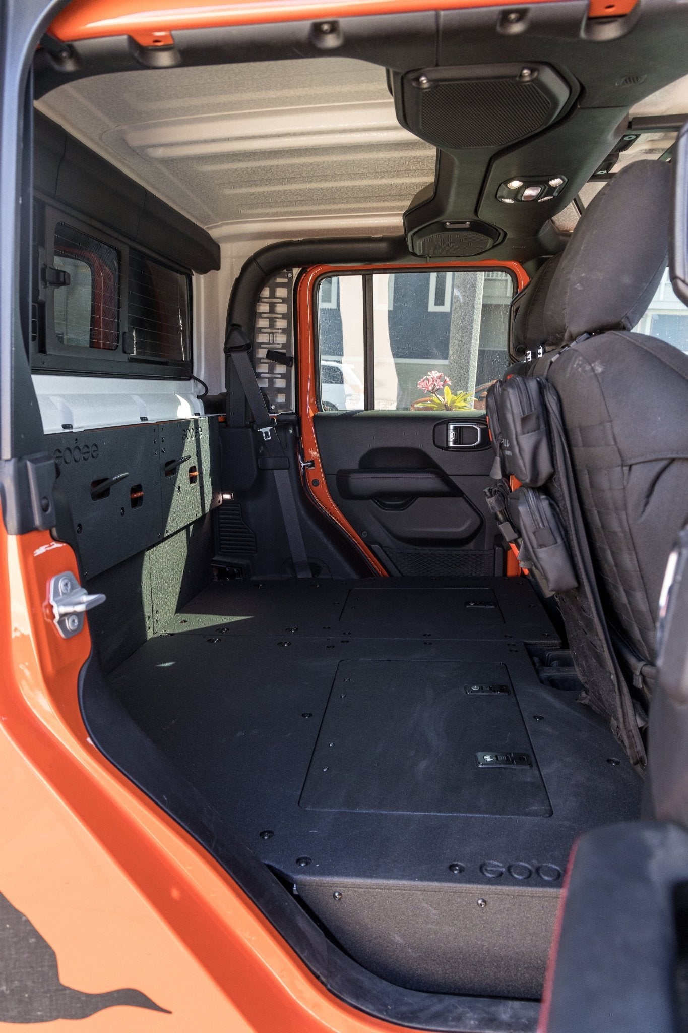 Goose Gear Jeep Gladiator 2019-Present JT 4 Door - Second Row Seat Delete Plate System - Extended Platform