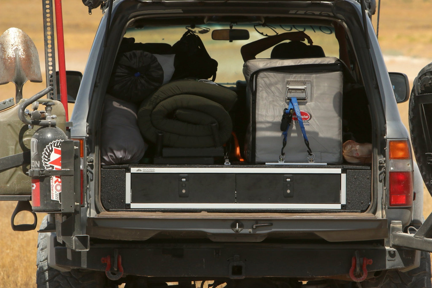Goose Gear Stealth Sleep and Storage Packaged for Toyota Land Cruiser 1991-1997 80 Series - 43-3/8&quot; W x 8&quot; H x 40&quot; D