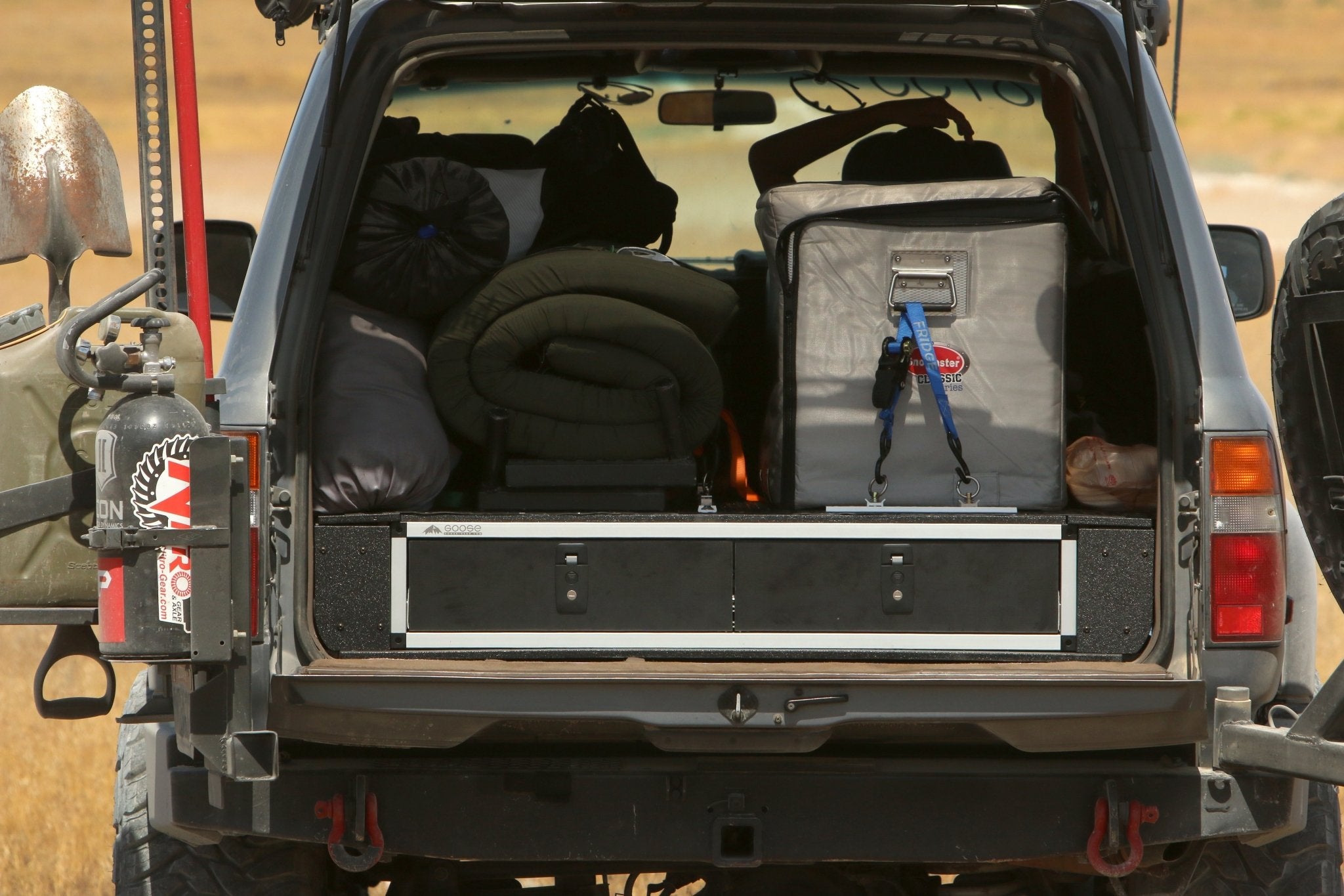 Goose Gear Stealth Sleep and Storage Packaged for Toyota Land Cruiser 1991-1997 80 Series - 43-3/8&quot; W x 8&quot; H x 40&quot; D