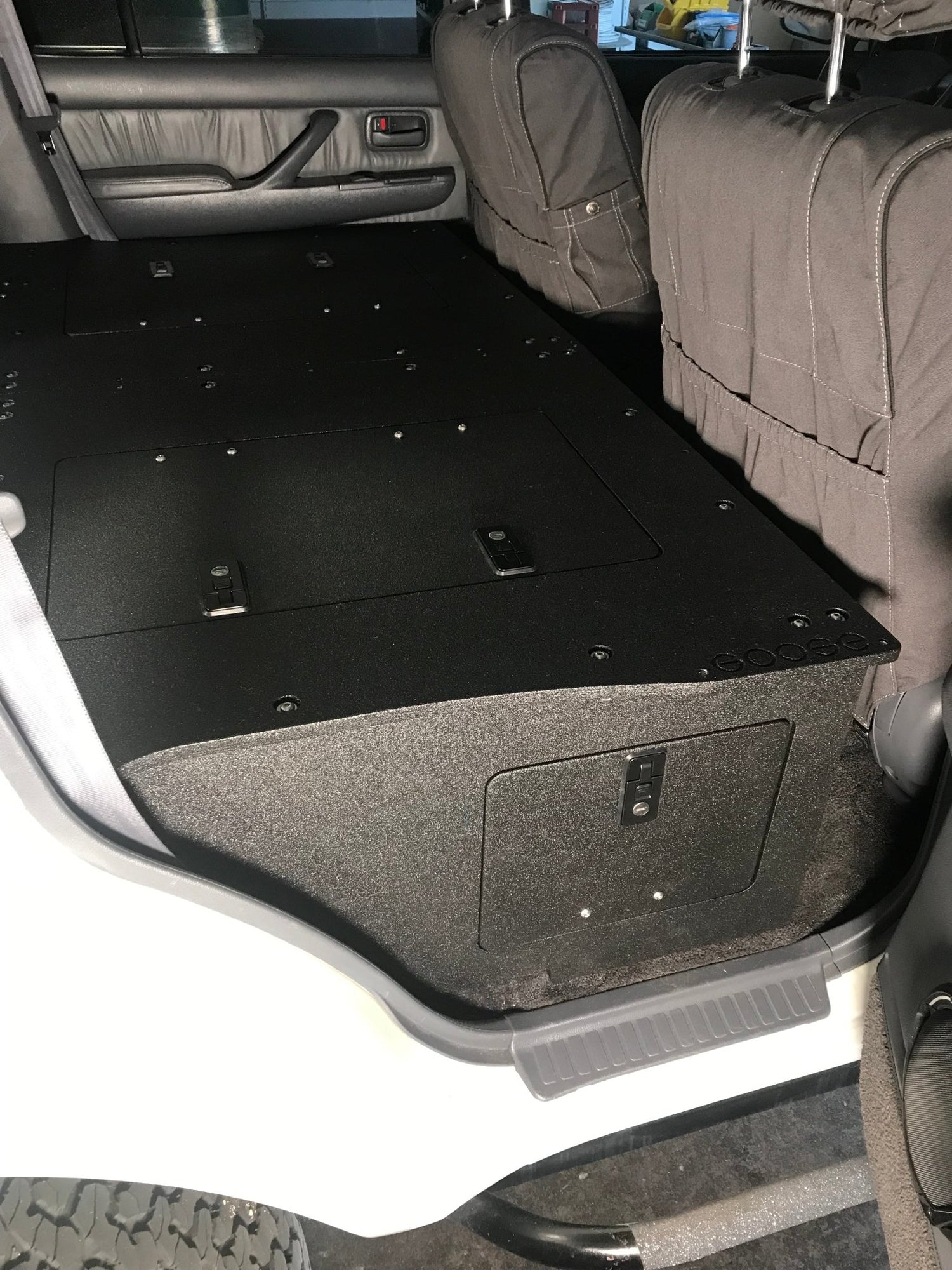Goose Gear Stealth Sleep and Storage Packaged for Toyota Land Cruiser 1991-1997 80 Series - 43-3/8&quot; W x 8&quot; H x 40&quot; D