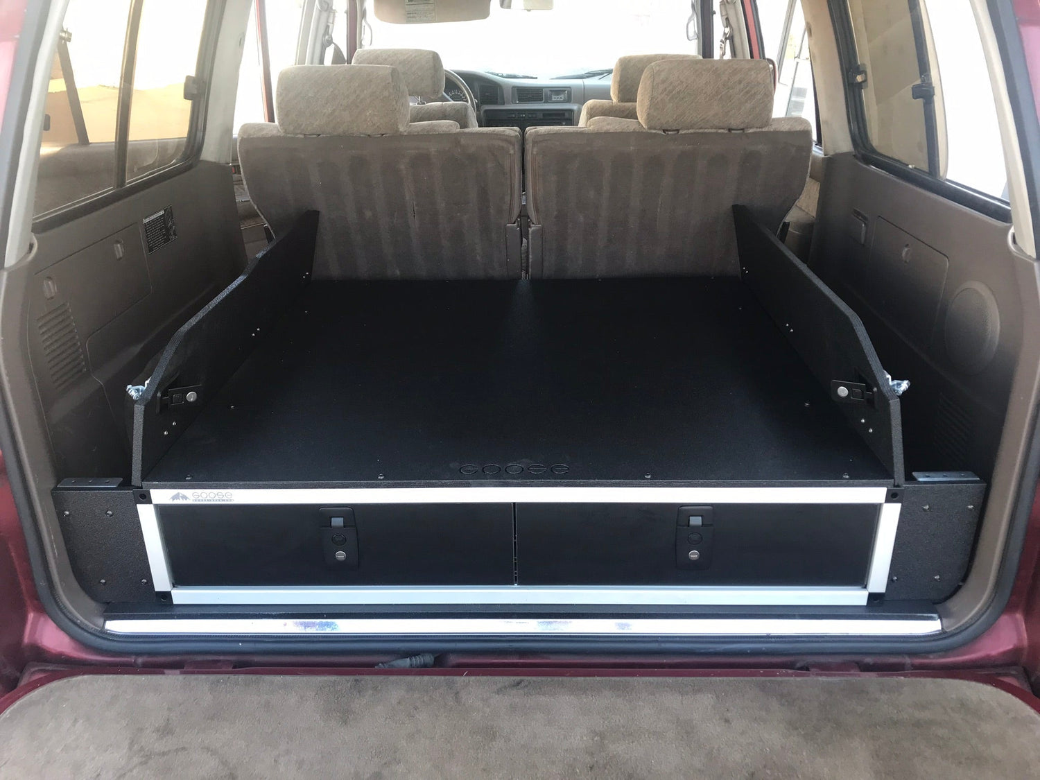 Goose Gear Stealth Sleep and Storage Packaged for Toyota Land Cruiser 1991-1997 80 Series - 43-3/8&quot; W x 8&quot; H x 40&quot; D