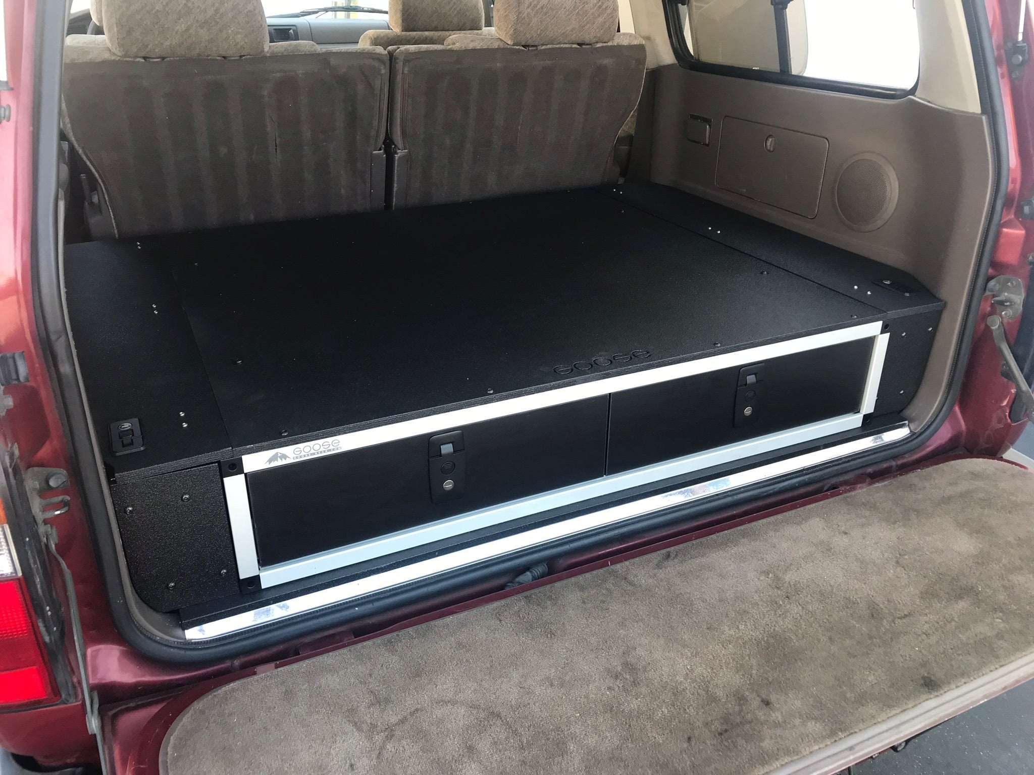 Goose Gear Stealth Sleep and Storage Packaged for Toyota Land Cruiser 1991-1997 80 Series - 43-3/8&quot; W x 8&quot; H x 40&quot; D
